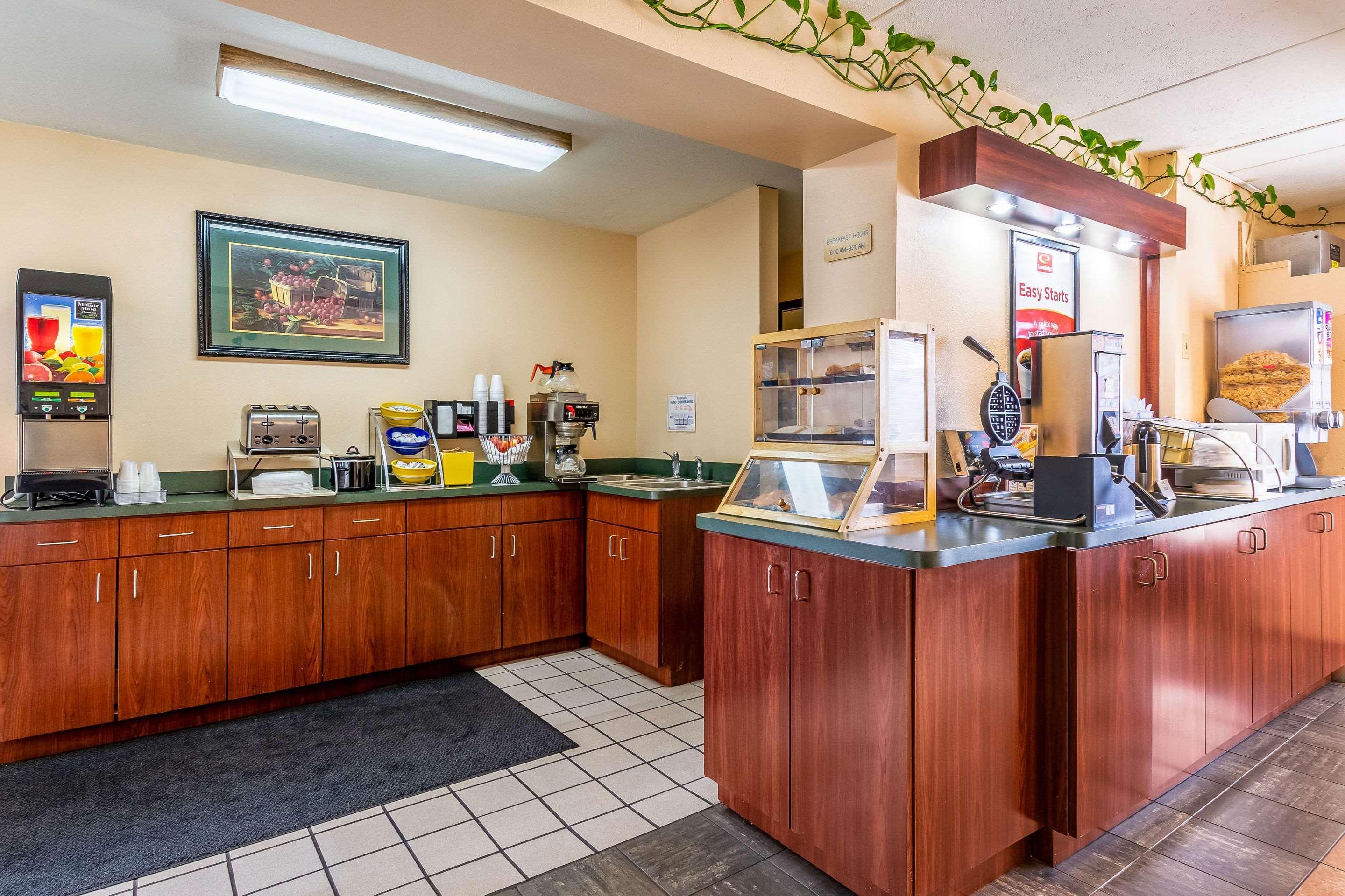 Econo Lodge Rocky Top Bagian luar foto